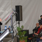 El consejero y el alcalde de Castropodame participaron en la fiesta de 350 comensales. CEBRONES