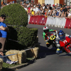 Iker Carrera y Bernardo Oliver, en una de las zonas de mayor exigencia y que más público concita del Gran Premio.