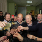 Los directivos de Asaja en León celebran con cava la victoria electoral. SECUNDINO PÉREZ