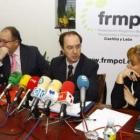Eduardo Fernández, Elías Arribas e Isabel Carrasco, en la inauguración de la jornada.