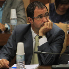 El concejal de Hacienda del PP, Neftalí Fernández, durante una sesión plenaria.