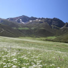 Panorámica del valle leonés de Naranco, donde está previsto construir parte de las pistas.