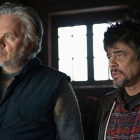 Tim Robbins y Benicio del Toro comparten reparto.