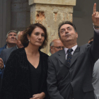 La consejera de Turismo, Maria Josefa García Cirac, junto al alcalde del Burgo de Osma, ayer. W. GARCÍA