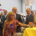 Carrasco en el stand de los alimentos de León que cuenta con 25 marchamos de calidad.