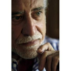 El escritor leonés José María Merino