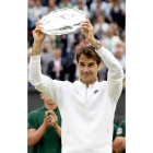 Federer no pudo imponerse en la final al jugador serbio.
