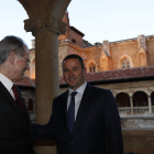 Emilio de la Puente y José Ángel Crego, antes de iniciarse el acto.