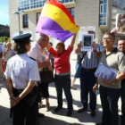 Familiares de los represaliados, ayer en la inauguración.