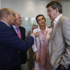 Castañón, García, Seco y Martínez Majo conversan antes del encuentro con los alcaldes. JESÚS