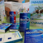 Las farmacias ofrecen productos como la primera salida contra la adicción al tabaco.