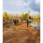 El lago de Melgar de Fernamental albergó la competición. DL