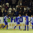 El segundo gol berciano supuso la alegría de un equipo que llevaba dos derrotas seguidas en casa y que veía cómo después de ir por debajo en el marcador, remontaba para hacerse acreedor de los tres puntos.