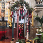 El Ramo de Navidad de Fresno de la Vega es adornado con productos de la huerta y se canta el día de Navidad.