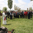 Tras el responso, el santo fue procesionado por la pradera. ACACIO