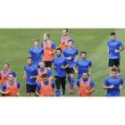 Los integrantes de la selección de Liechtenstein entrenaron antes que La Roja en el céped del estadio Reino de León para preparar el partido de hoy.