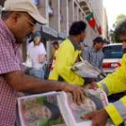 Ejemplares del periódico y el semanario con la entrevista