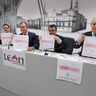 Representantes de Renfe, Junta Mayor y Ayuntamiento, ayer. RAMIRO