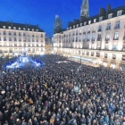 Concentración multitudinaria en la Place Royale de Nantes.