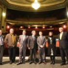 El ministro de Cultura, César Antonio Molina, en el centro, recibió ayer de forma simbólica las llav