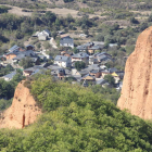 La localidad de Las Médulas, vista desde el mirador.