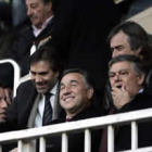 Los presidentes de la Deportiva y del Barcelona, José Fernández Nieto y Sandro Rosell.