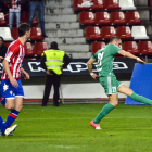 Momento en el que Nano culmina la galopada que supuso el gol de la victoria.