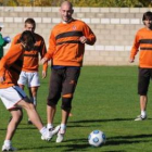 Jito, en el centro, durante el entrenamiento del lunes.