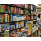 Libros de texto en una librería de la capital, en una imagen de ayer mismo. JAVIER SUÁREZ-QUIÑONES