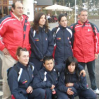 La presidenta Isabel Carrasco y el diputado de Deportes López Benito, en la foto de familia con los