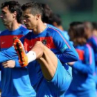 Cristiano Ronaldo, durante el entrenamiento de Portugal con el resto de sus compañeros.
