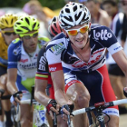 Van den Broeck lidera el grupo en las rampas camino de la meta de la octava etapa del Tour de Francia, en Porrentruy.