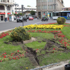 El vehículo salía de Ramón y Cajal y fue directo hacia el centro de la plaza.