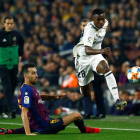 Vinicius, que jugó de titular en detrimento de Bale, fue de más a menos pero dejó buenas sensaciones. E.F.