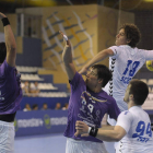 El brasileño Acacio revolucionó el partido pero erró un tiro al final que fue decisivo.