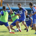 La Deportiva entrenó ayer en doble sesión, en el Colomán Trabado, y hoy por la mañana descansará antes del partido.