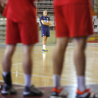 El técnico del Abanca Ademar tendrá que hacer terapia de grupo esta semana. FERNANDO OTERO