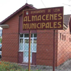 Los almacenes están en el paseo del Parque.