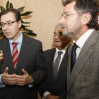 Germán Barrios García, Pedro Puente y Francisco Javier Otazu, en uno de los talleres.