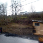 Una de las casetas construidas por los trabajadores, que fue quemada el fin de semana.