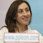 La candidata popular, Isabel Fernández, concurre por primera vez