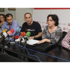 Antonio Nicolás, en el centro, anunció de manera oficial la convocatoria de huelga de recogida de basura y limpieza viaria.