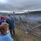 El consejero de Medio Ambiente, Vivienda y Ordenación del Territorio, Juan Carlos Suárez-Quiñones, visita la balsa de Brazuelo. ICAL