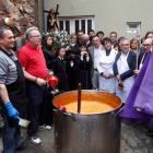 La procesión del Santo Potajero es tradicional en La Bañeza. JESÚS F. SALVADORES
