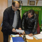 Balbuena (d) firma el relevo a Che Escanciano en la lucha leonesa.