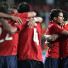 Los jugadores chilenos celebran el gol de González.