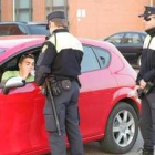 Imagen de archivo de un control de alcoholemia de la Policía Local