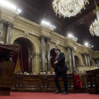 El presidente catalán, Carles Puigdemont, en el Parlamento. ALBERTO ESTÉVEZ