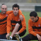 Alberto Suárez, a la derecha, con Salva y Chus Bravo.