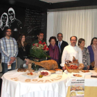Miembros de El Borrallo y de la corporación municipal en la presentación de las jornadas.